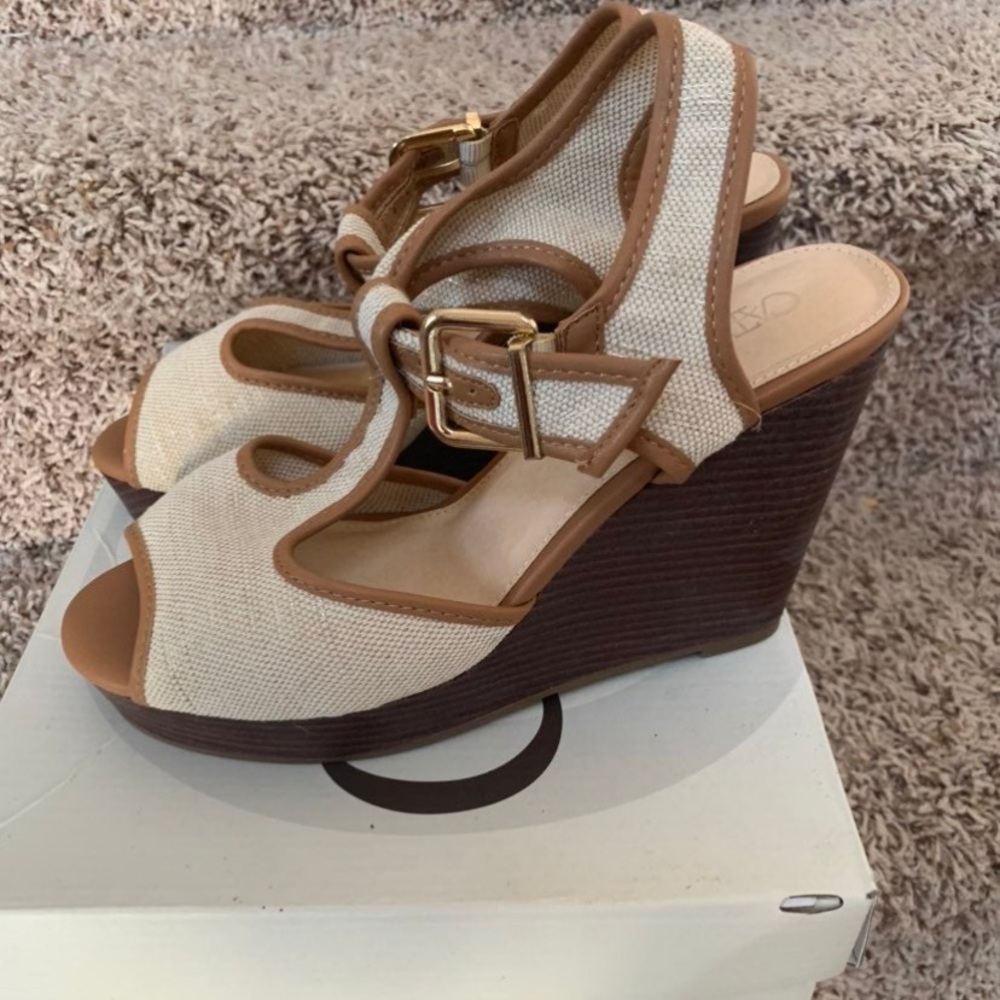 Wedge/platform shoes